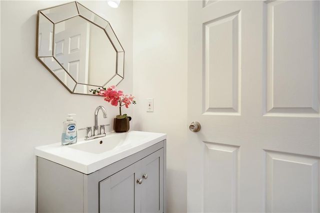 109 Carolinas Way, Fayetteville, GA 30215