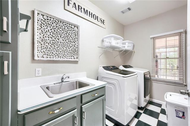 109 Carolinas Way, Fayetteville, GA 30215