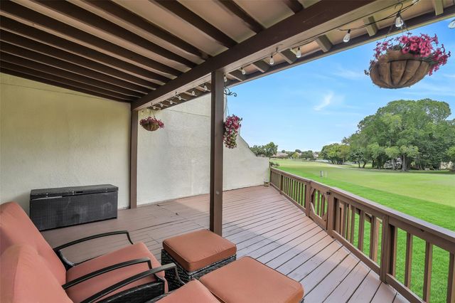 64 April Hill, Conroe, TX 77356
