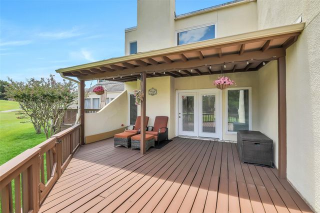 64 April Hill, Conroe, TX 77356