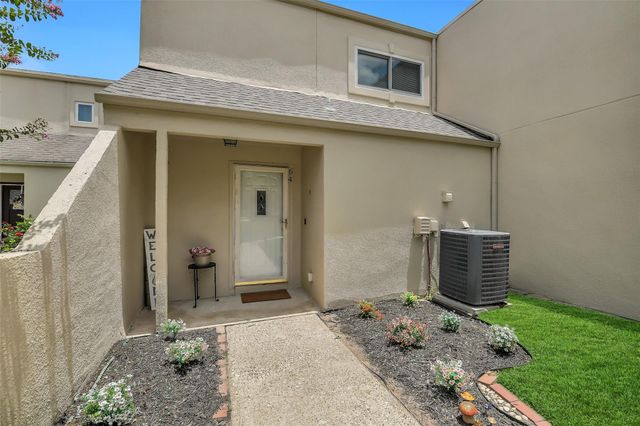 64 April Hill, Conroe, TX 77356