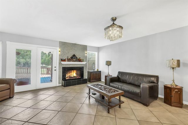 64 April Hill, Conroe, TX 77356