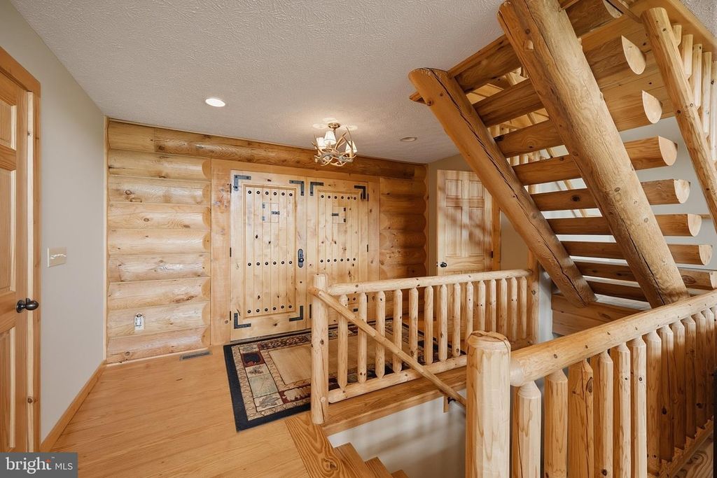 Image 20 of property listing at 670 WOODLANDS HILL LN, Oakland, MD 21550