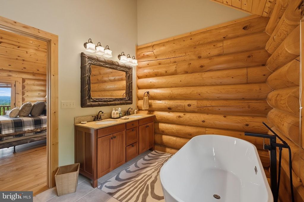 Image 26 of property listing at 670 WOODLANDS HILL LN, Oakland, MD 21550