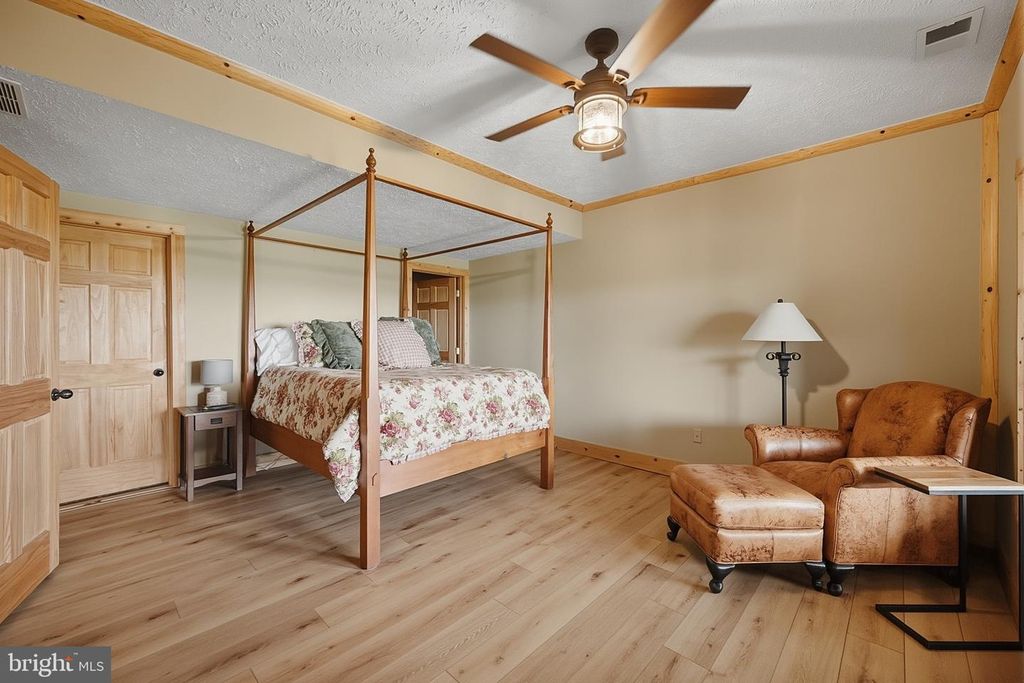 Image 38 of property listing at 670 WOODLANDS HILL LN, Oakland, MD 21550