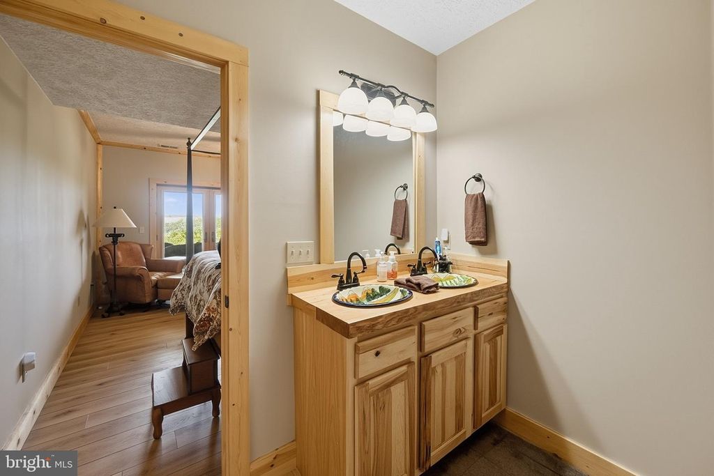 Image 41 of property listing at 670 WOODLANDS HILL LN, Oakland, MD 21550