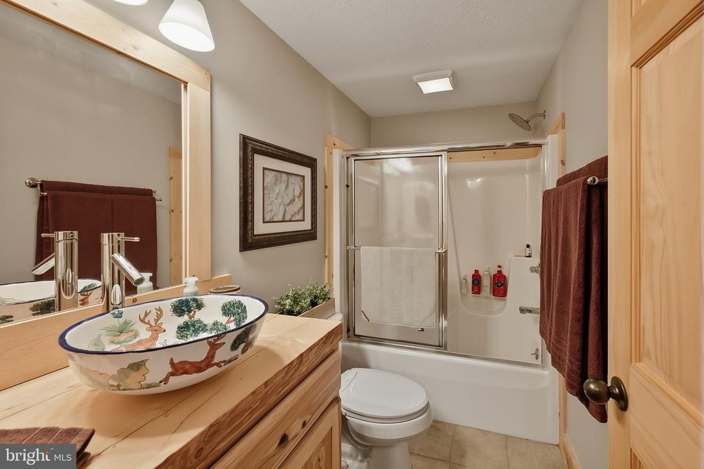 Image 47 of property listing at 670 WOODLANDS HILL LN, Oakland, MD 21550