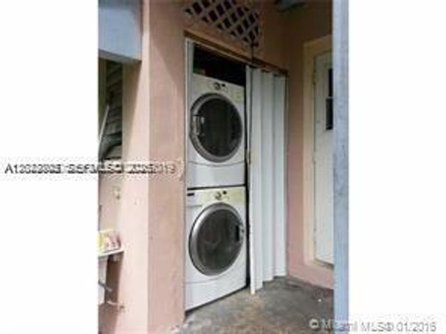 2126 Arthur St 1, Hollywood, FL 33020