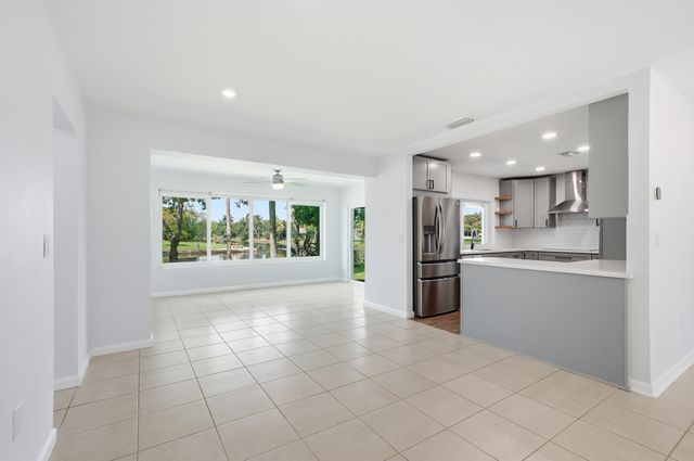 5261 SW 89th Avenue, Cooper City, FL 33328