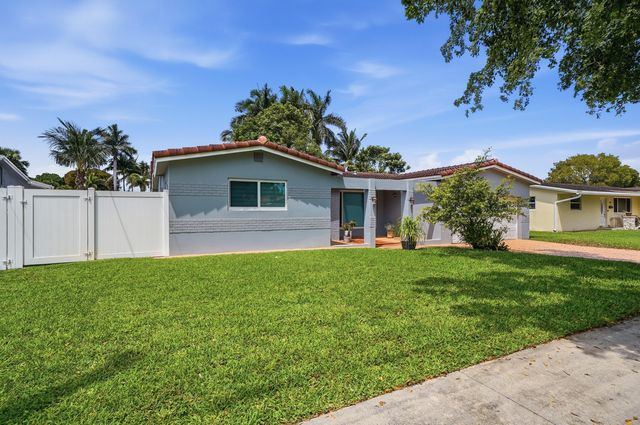 5261 SW 89th Avenue, Cooper City, FL 33328