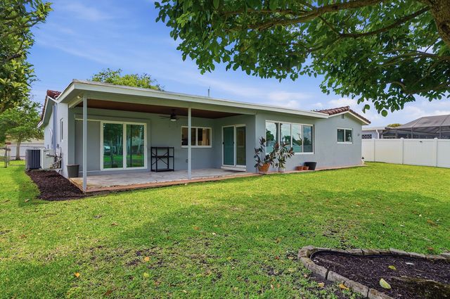 5261 SW 89th Avenue, Cooper City, FL 33328