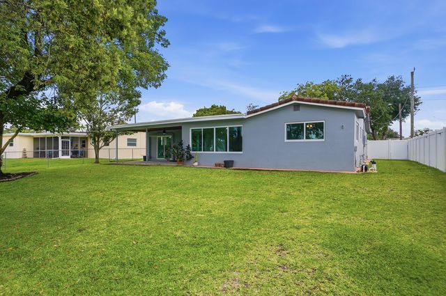 5261 SW 89th Avenue, Cooper City, FL 33328