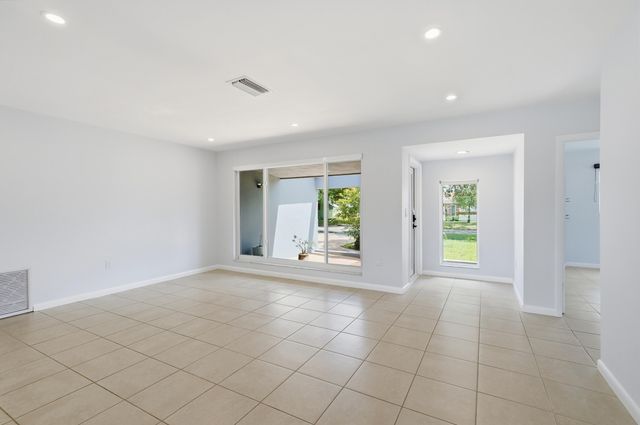 5261 SW 89th Avenue, Cooper City, FL 33328