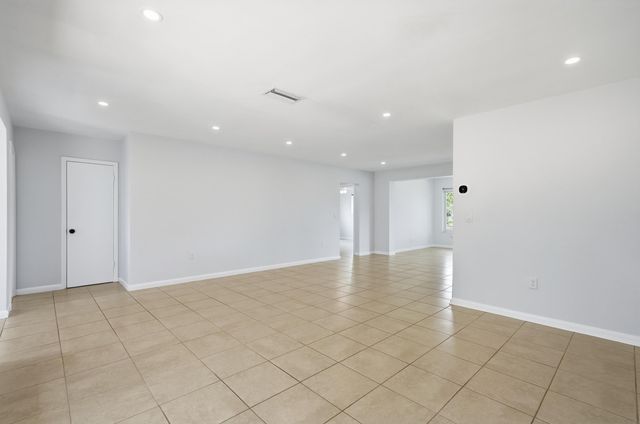 5261 SW 89th Avenue, Cooper City, FL 33328