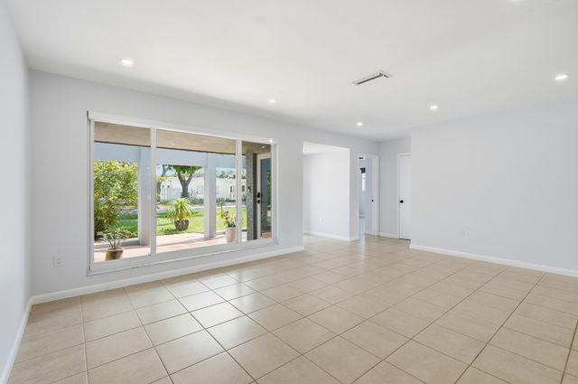 5261 SW 89th Avenue, Cooper City, FL 33328