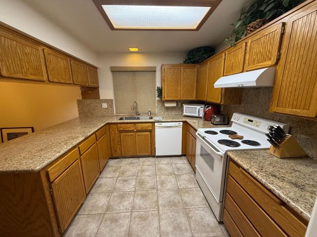 5532 W Wathen Avenue, Fresno, CA 93722