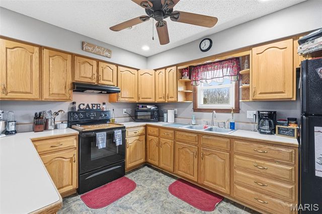 1084 Fawn Lane, Doe Run, MO 63637