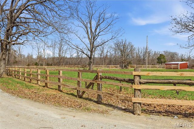 1084 Fawn Lane, Doe Run, MO 63637