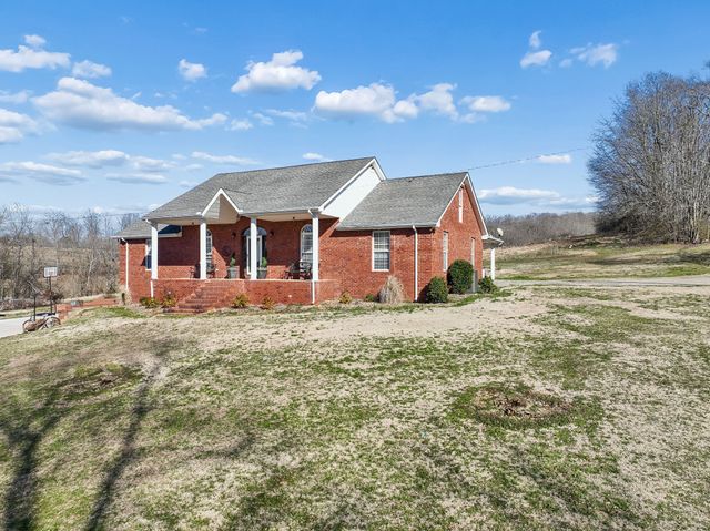 389 Trace Creek Rd, Red Boiling Springs, TN 37150