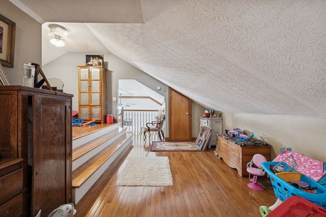 389 Trace Creek Rd, Red Boiling Springs, TN 37150