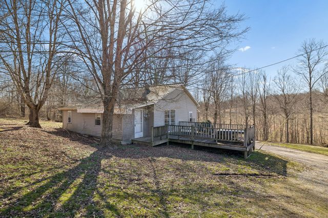 389 Trace Creek Rd, Red Boiling Springs, TN 37150