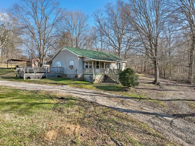 389 Trace Creek Rd, Red Boiling Springs, TN 37150