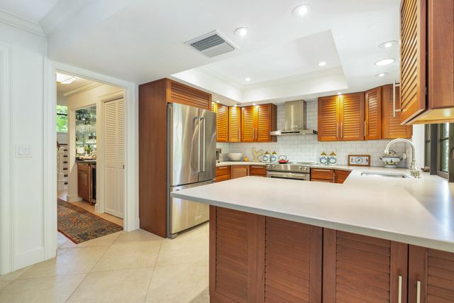11290 Glen Oaks Court, North Palm Beach, FL 33408