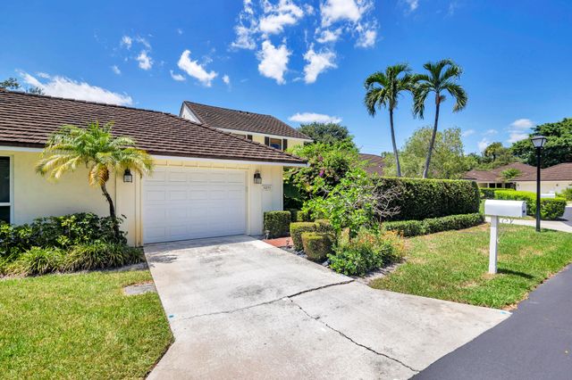 11290 Glen Oaks Court, North Palm Beach, FL 33408
