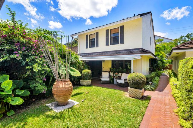 11290 Glen Oaks Court, North Palm Beach, FL 33408
