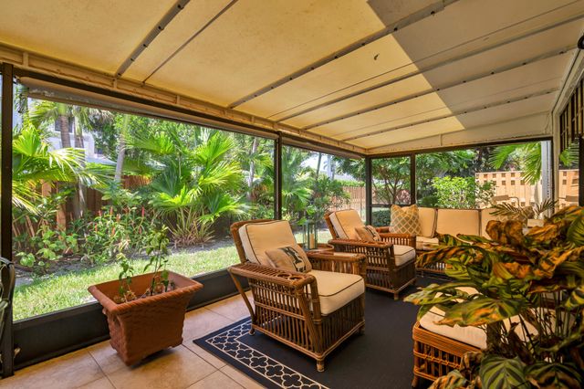 11290 Glen Oaks Court, North Palm Beach, FL 33408