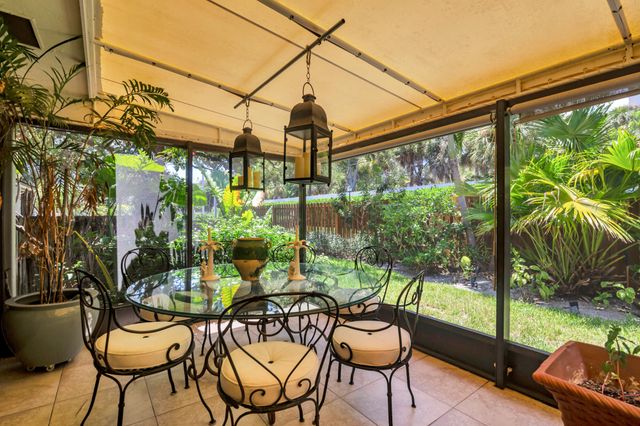 11290 Glen Oaks Court, North Palm Beach, FL 33408