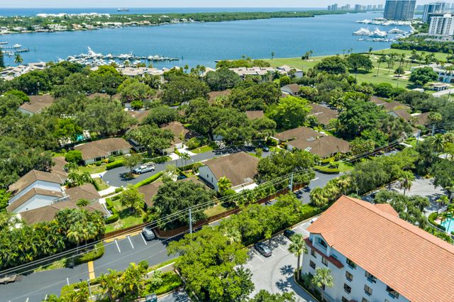 11290 Glen Oaks Court, North Palm Beach, FL 33408