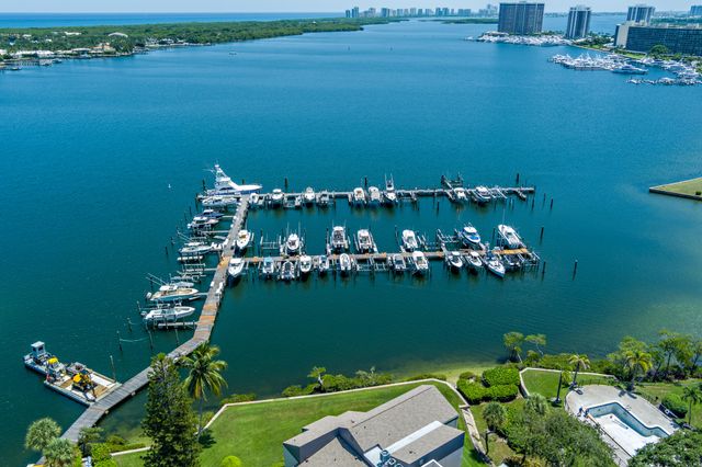 11290 Glen Oaks Court, North Palm Beach, FL 33408