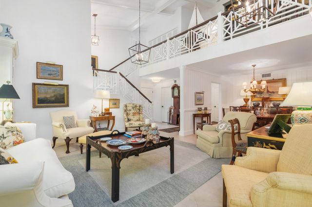11290 Glen Oaks Court, North Palm Beach, FL 33408