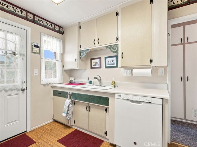 1807 W Broadway, Anaheim, CA 92804