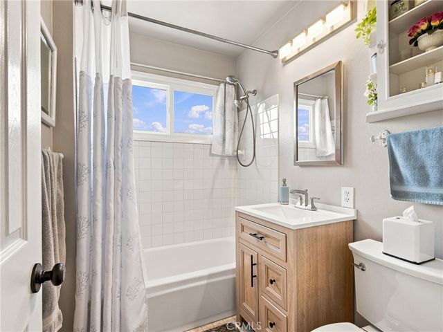 1807 W Broadway, Anaheim, CA 92804