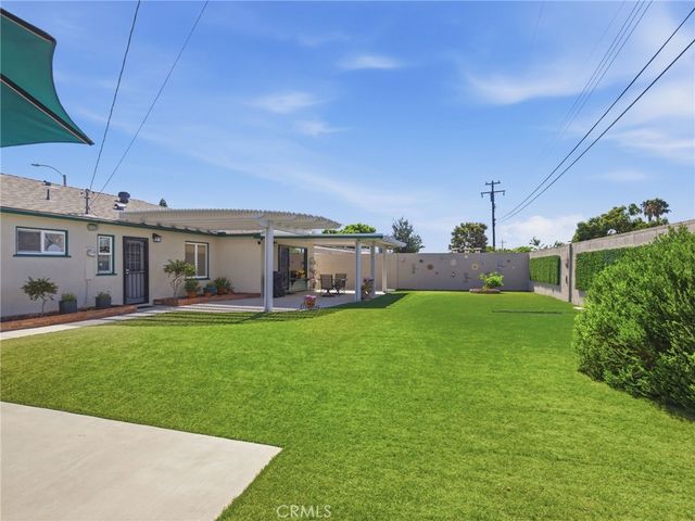 1807 W Broadway, Anaheim, CA 92804