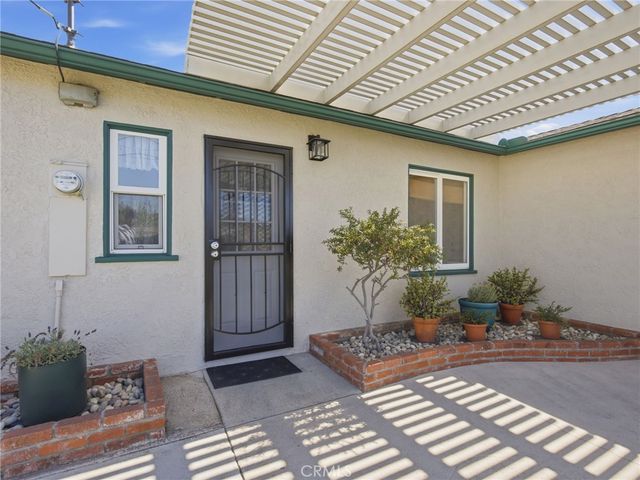 1807 W Broadway, Anaheim, CA 92804