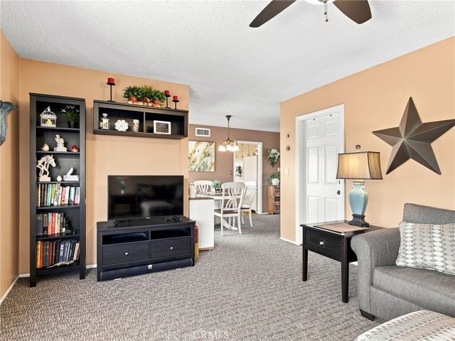 1807 W Broadway, Anaheim, CA 92804