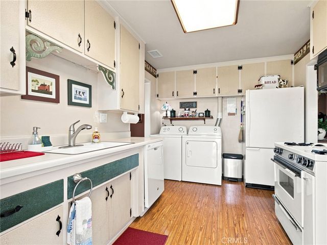 1807 W Broadway, Anaheim, CA 92804