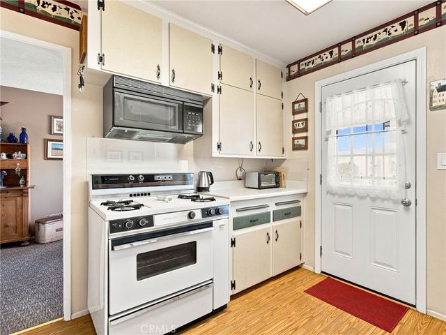 1807 W Broadway, Anaheim, CA 92804