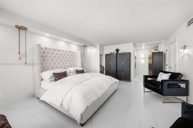 4300 N Ocean Blvd 15D, Fort Lauderdale, FL 33308