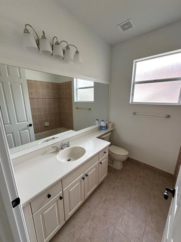 5007 SE Askew Avenue, Stuart, FL 34997
