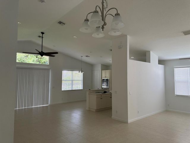 5007 SE Askew Avenue, Stuart, FL 34997