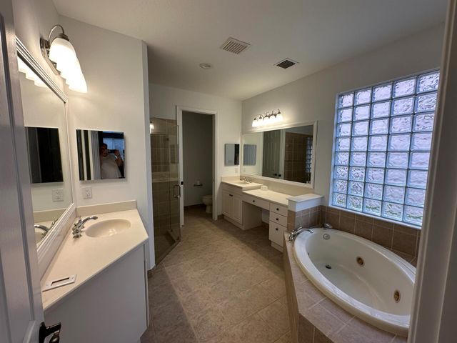 5007 SE Askew Avenue, Stuart, FL 34997