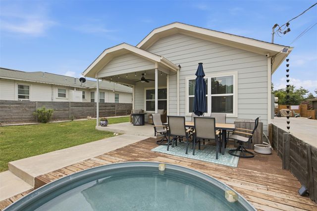 1134 Chicon ST A, Austin, TX 78702