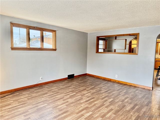 445 Reiman Street, Cheektowaga, NY 14212