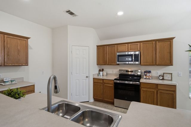 3904 San Lorenzo Drive, Denton, TX 76210