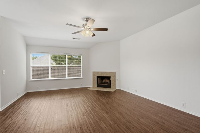 3904 San Lorenzo Drive, Denton, TX 76210