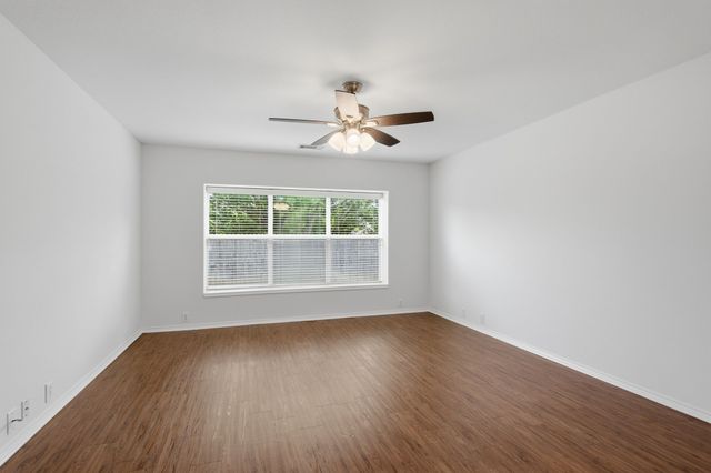 3904 San Lorenzo Drive, Denton, TX 76210